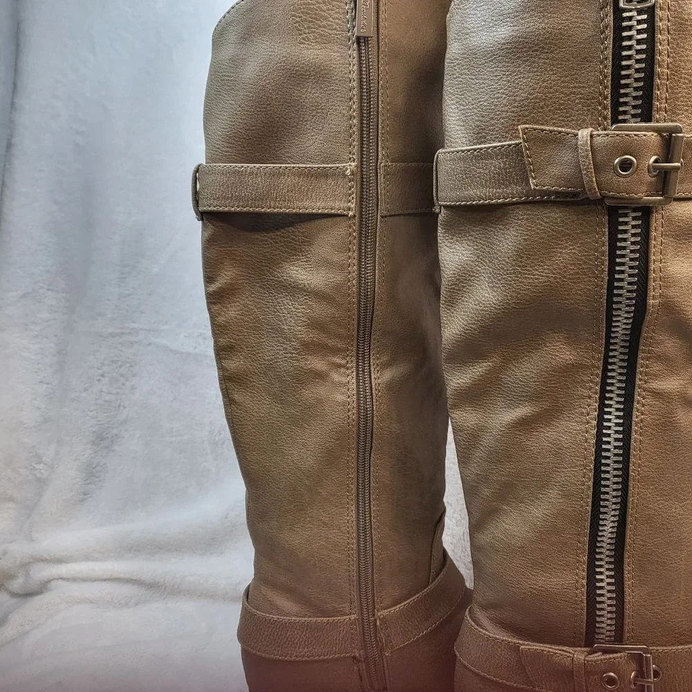 * Comfortable Beige Knee High Flat Riding Boots